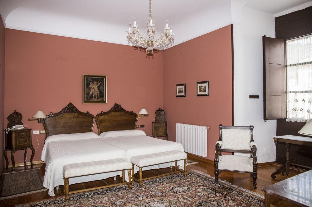 Hosteria Del Monasterio De San Millan Сан-Мільян-де-ла-Коґолья Екстер'єр фото