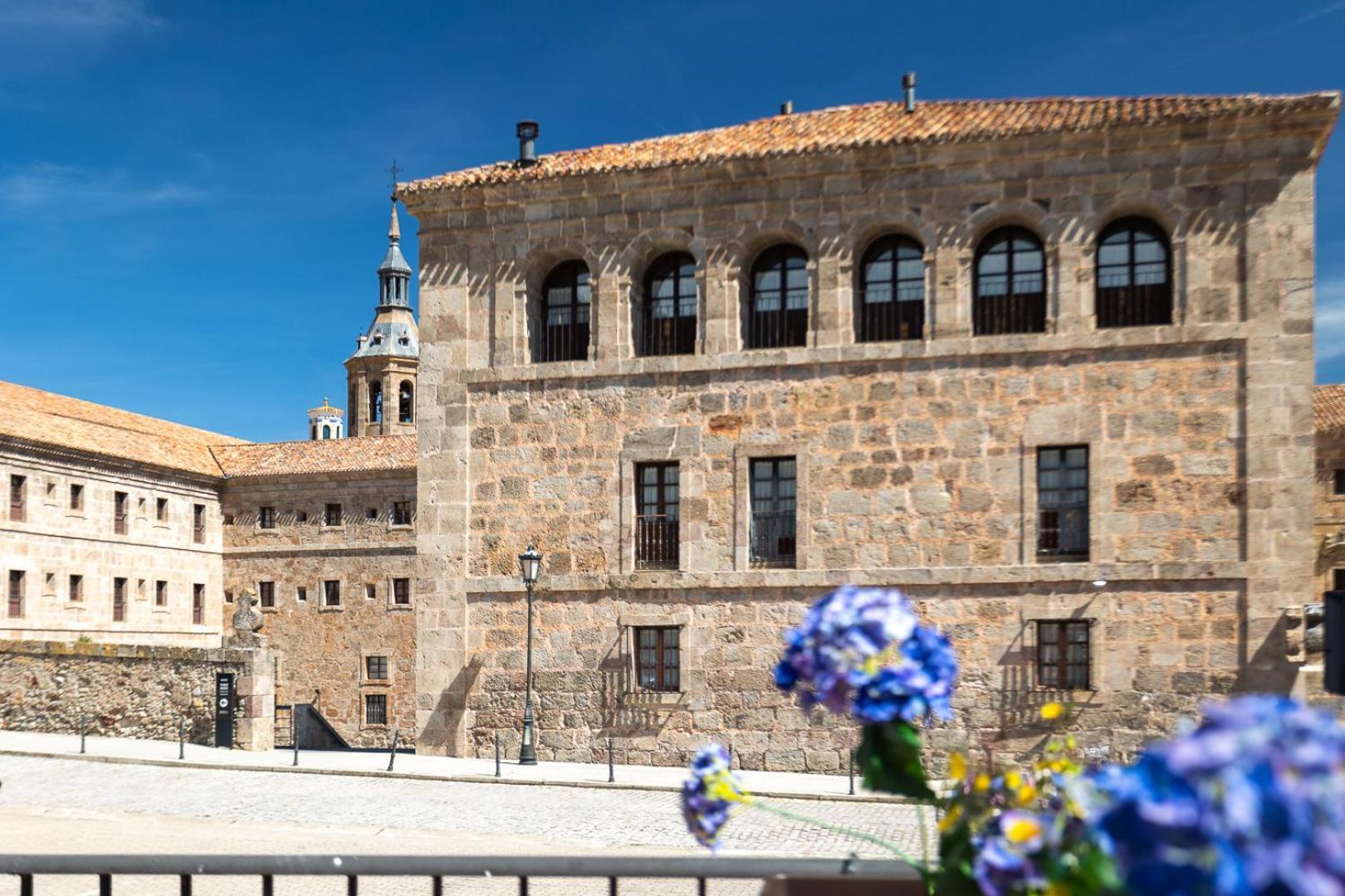 Hosteria Del Monasterio De San Millan Сан-Мільян-де-ла-Коґолья Екстер'єр фото
